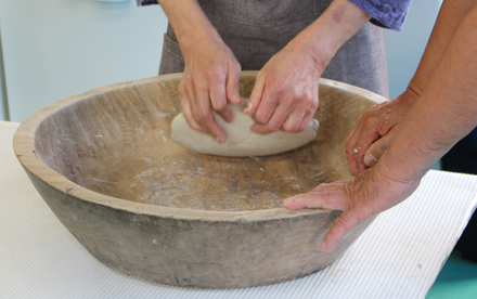 菊の形にねります